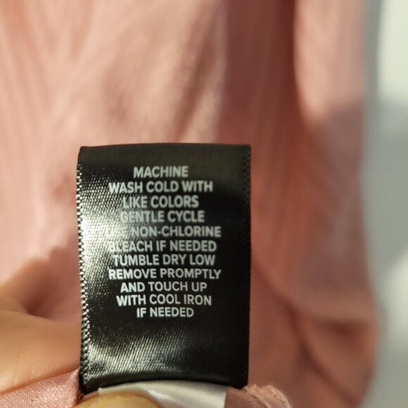 Torrid Long Sleeved Button Down Blouse Chevron Pattern 6x Plus - Picture 8 of 8